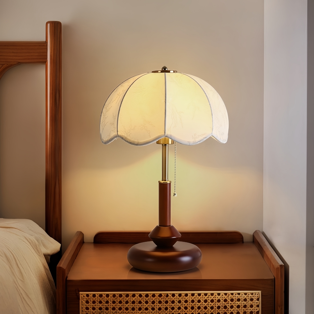 Home Lighting And Decor - Vintage Scalloped Dome Table Lamp for